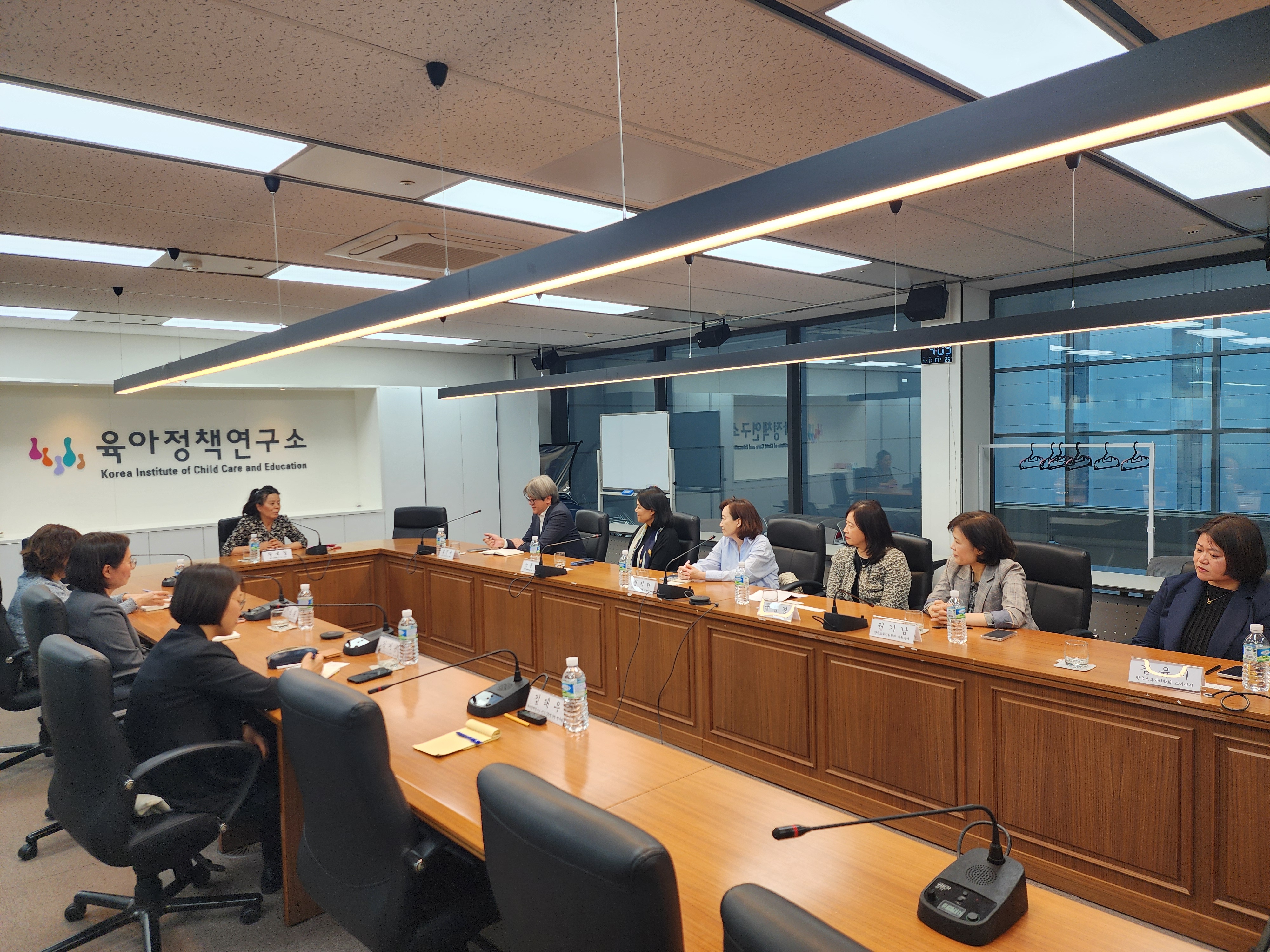 육아정책연구소-한국보육지원학회 간담회 개최 관련 이미지 입니다.